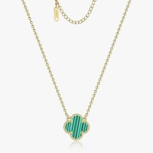 18K Gold Clover Pendant Necklace Green Enamel Dainty Malachite Van Cleef Style